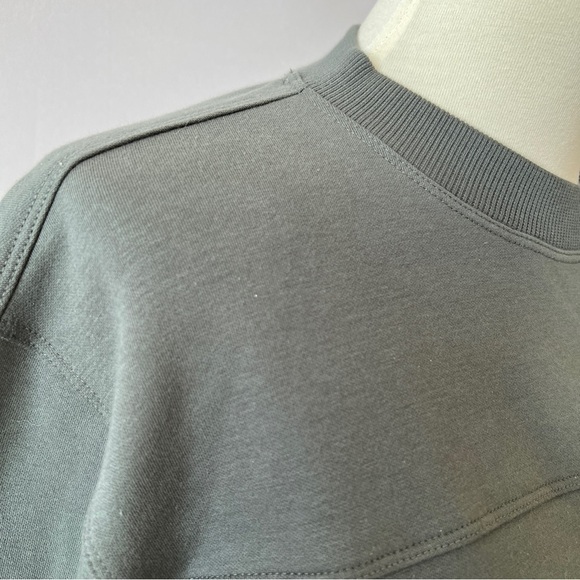 ATHLETA TRIUMPH HYBRID CREWNECK SWEATSHIRT NWOT XS OVERSIZED GORPCORE ATHLEISURE - Picture 6 of 12